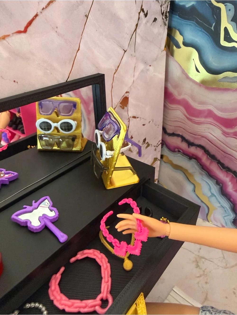 Barbie Sunglasses Display Stand | Doll Closet Organizer | 3D Printed - Gold Colo